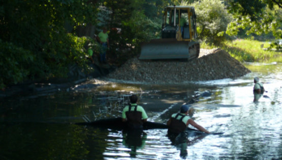 Emergency sewer main repair in Smith Cove, RI
